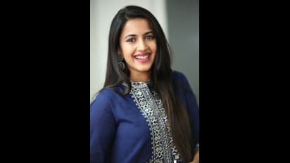 నిహారిక బర్త్ డే.. వైరల్ అవుతున్న రేర్ పిక్.. ఇంట్రెస్టింగ్ గా విషెస్ తెలిపిన వరుణ్ తేజ్!