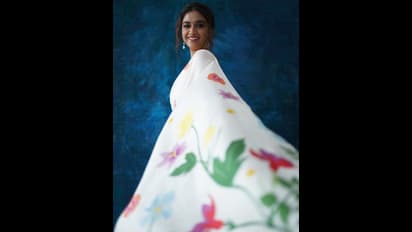 బంగారు మనసు చాటుకున్న కీర్తి సురేష్.. లక్షలు ఖర్చు చేసి ‘దసరా’ యూనిట్ కు బహుమతులు?