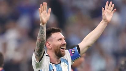 മൂന്ന് പതിറ്റാണ്ട് നീണ്ട ഫുട്ബോള്‍ ജീവിതം, മറഡോണയുടെ അനുഗ്രഹം; വൈകാരിക വീഡിയോയുമായി മെസി