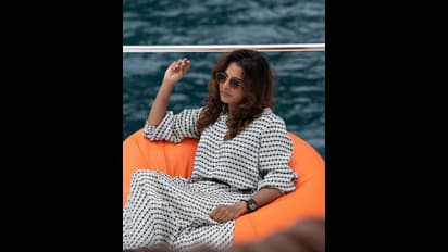 பாட்டு இருக்கு... உங்க வாய்ஸ் எங்க? மீம் போட்டு கலாய்த்த நெட்டிசன்களுக்கு மஞ்சு வாரியர் கொடுத்த மாஸ் ரிப்ளை