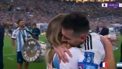 വിജയനിമിഷത്തില്‍ അമ്മക്ക് മുമ്പില്‍ കണ്ണു നിറഞ്ഞ്, അഗ്യൂറോക്കു മുമ്പില്‍ പൊട്ടിക്കരഞ്ഞ് മെസി-വീഡിയോ