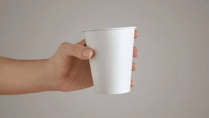 പേപ്പർ കപ്പിന് അഞ്ച് രൂപ ഈടാക്കി, കഫേയ്ക്ക് 22,000 രൂപ പിഴ!