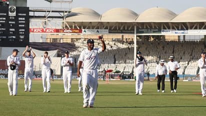PAK vs ENG: 2வது இன்னிங்ஸில் அறிமுக ஸ்பின்னர் ரெஹான் அகமதுவிடம் சரணடைந்த பாக்.,! இங்கிலாந்துக்கு எளிய இலக்கு