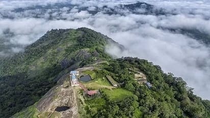 கர்நாடகாவில் கட்டாயம் செல்ல வேண்டிய 10 இடங்களும் அதன் சிறப்பம்சங்களும்!!