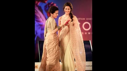 லேடி சூப்பர் ஸ்டாருக்கு போட்டியா? மேட்சிங்... மேட்சிங்... உடையில் தங்க சிலை போல் நயனுடன் போஸ் கொடுத்த டிடி!