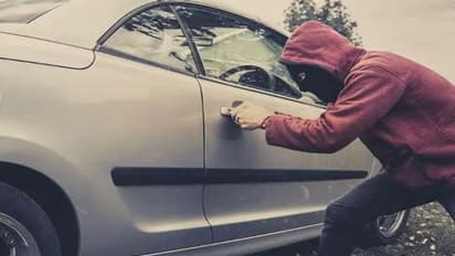  ये भरतपुर है...कार छोड़ दो नहीं तो गोली खाओ, मालिक की आंखों के सामने की गाड़ी चोरी, रोका तो कर दिया शूट