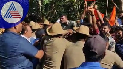 Mangaluru University: ಫಲಿತಾಂಶ ವಿಳಂಬ: ಸಿಂಡಿಕೇಟ್ ಸಭೆಗೆ ನುಗ್ಗಲು ಯತ್ನಿಸಿದ ಎಬಿವಿಪಿ ಕಿಡಿ!