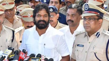  తెలంగాణలో కేసీఆర్ సైన్యం, దేనికైనా సిద్దమే: మంత్రి శ్రీనివాస్ గౌడ్ సంచలనం