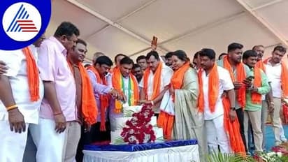 ರಾಜಕೀಯ ಗುರು ಸಿದ್ದರಾಮಯ್ಯ ವಿರುದ್ಧವೇ ತೊಡೆ ತಟ್ಟಿದ ಮಾಜಿ ಶಿಷ್ಯ ವರ್ತೂರು ಪ್ರಕಾಶ್..!