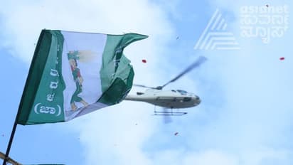 ಮಂಡ್ಯ ಪ್ರವೇಶಿಸಿದ ಜೆಡಿಎಸ್‌ ಪಂಚರತ್ನ ಯಾತ್ರೆ: ಕಾಪ್ಟರ್‌ನಿಂದ ಹೂಮಳೆ