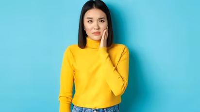 एक थप्पड़ इंसान को बना सकता है जवां और खूबसूरत, जानें स्लैप थेरेपी से मिलने वाले बेहतरीन फायदे