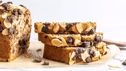 ருசியான ஆல்மண்ட் பனானா கேக் செய்து மகிழ்ச்சியுடன் கொண்டாடலாம்!