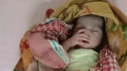 नहीं देखा होगा ऐसा निर्दयी पिता: 5वीं बेटी के जन्म के बाद नवजात को जड़े थप्पड़, मुंह पर भी थूका