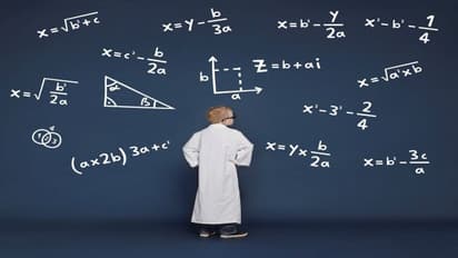 श्रीनिवास रामानुजन को क्यों कहते हैं गणित का जनक, जानिए उनकी जयंती पर मैथमेटिक्स डे से जुड़े रोचक तथ्य 