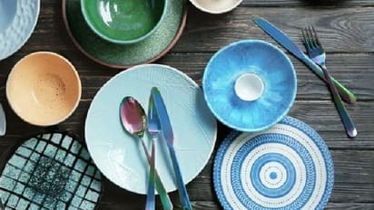 പാത്രങ്ങളിലെ കറ എങ്ങനെ എളുപ്പത്തില്‍ കളയാം?