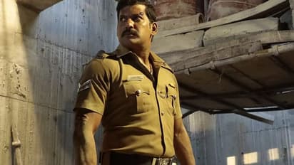 വിശാല് നായകനായ 'ലാത്തി' എങ്ങനെയുണ്ട്? ഇങ്ങനെയാണ് പ്രേക്ഷകരുടെ ആദ്യ പ്രതികരണങ്ങള്