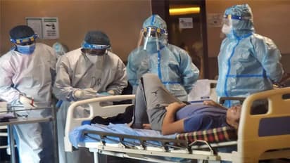 കൊവിഡ്: കേന്ദ്ര ആരോഗ്യമന്ത്രിയുടെ നേതൃത്വത്തിൽ ഇന്ന് അവലോകന യോഗം, സംസ്ഥാന ആരോഗ്യമന്ത്രിമാർ പങ്കെടുക്കും