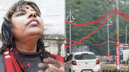 തോരണത്തിൽ കുരുങ്ങി വഴിയാത്രക്കാർക്ക് പരിക്കേറ്റ സംഭവം: വിമർശനത്തിന് രാഷ്ട്രീയ നിറം നൽകരുതെന്ന് ഹൈക്കോടതി