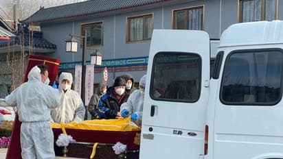 சீனாவில் நிமோனியா பரவல் பீதி.. நிரம்பி வழியும் மருத்துவமனைகள்.. WHO வெளியிட்ட முக்கிய தகவல்..