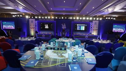 അടിസ്ഥാന വില 40 ലക്ഷം; മുൻ കെകെആർ പേസർക്ക് വേണ്ടി കോടികൾ വാരിയെറിഞ്ഞ് ഗുജറാത്ത്