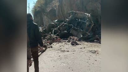 സിക്കിമിൽ ആർമി ട്രക്ക്  മലയിടുക്കിലേക്ക് മറിഞ്ഞ് അപകടം, 16 സൈനികർ മരിച്ചു