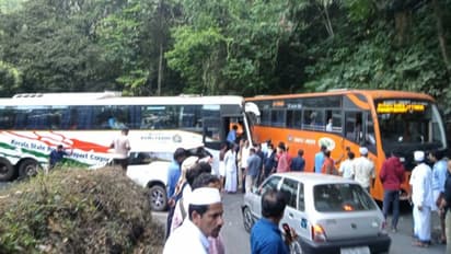 താമരശ്ശേരി ചുരത്തിലെ ഗതാഗത തടസം പരിഹരിച്ചു, കെഎസ്ആർടിസി വോൾവോ ബസ് സ്ഥലത്ത് നിന്ന് മാറ്റി