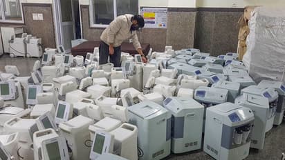 CoronaVirus:केंद्र ने राज्यों से ऑक्सीजन व वेंटिलेटर्स जैसे लाइफ सपोर्ट इक्विपमेंट्स की मॉड ड्रिल को कहा