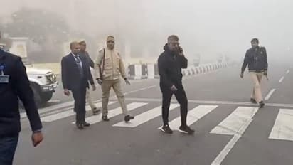 ವೈ ಭದ್ರತೆಯಲ್ಲಿ ಕಾಶ್ಮೀರ್ ಫೈಲ್ಸ್ ನಿರ್ದೇಶಕ ವಿವೇಕ್ ಅಗ್ನಿಹೋತ್ರಿ ವಾಕಿಂಗ್; ಹಿಗ್ಗಾಮುಗ್ಗಾ ಟ್ರೋಲ್ 