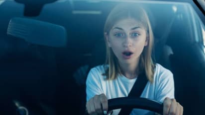 अचानक फेल हो जाए कार का ब्रेक तो भूलकर भी न करें ऐसी गलती, अपनाएं ये टिप्स