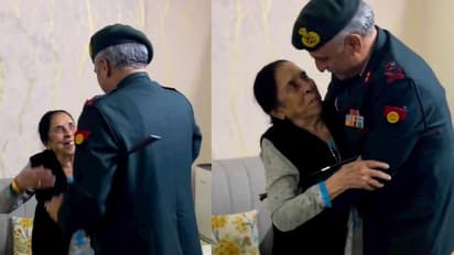 ನಿವೃತ್ತಿಗೂ ಮೊದಲು ಅಮ್ಮನಿಗೆ ಸಮವಸ್ತ್ರದಲ್ಲಿ ಸೇನಾಧಿಕಾರಿಯಿಂದ ಕೊನೆ ಸೆಲ್ಯೂಟ್ 