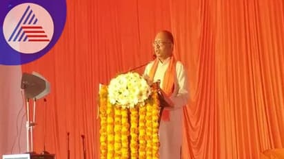 ನಾಮ ಇಟ್ಟರೆ ಹಿಂದು​ವಲ್ಲ, ನಡ​ವ​ಳಿಕೆ ಹಿಂದು ಆಗ​ಬೇ​ಕು: ರಘು​ನಂದ​ನ್‌