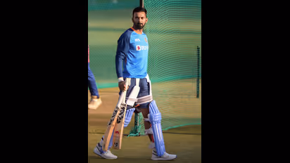 നെറ്റ്‌സില്‍ അടിപൂരവുമായി കെ എല്‍ രാഹുല്‍; വല്ലതും നടക്കുമോയെന്ന് ആരാധകര്‍- വീഡിയോ