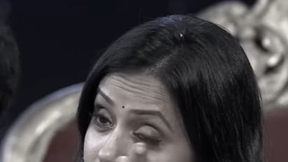 బాంబు పేల్చిన సుమ, యాంకరింగ్ కి దూరం కాబోతోందా.. కంటతడి పెట్టుకుంటూ..  