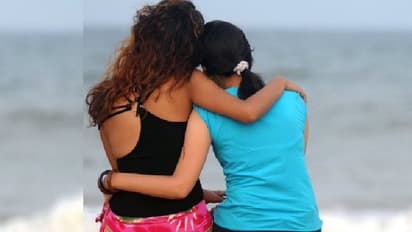 2 बच्चों की मां को नाबालिग लड़की से हुआ प्यार,दोनों कर बैठी शर्मनाक कांड! हर तरफ हो रही इनकी चर्चा