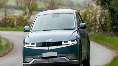 കഴിഞ്ഞ മാസം ഈ കാർ വാങ്ങിയത് വെറും 16 പേർ മാത്രം!