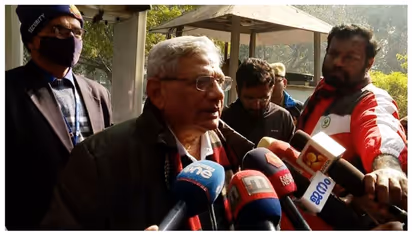 കേരളത്തിലെ വിഷയങ്ങളും പിബിയില് ചര്ച്ചയ്ക്കെത്തുമെന്ന് യെച്ചൂരി, സിപിഎം കേന്ദ്ര നേതാക്കളെ കണ്ട് മുഖ്യമന്ത്രി