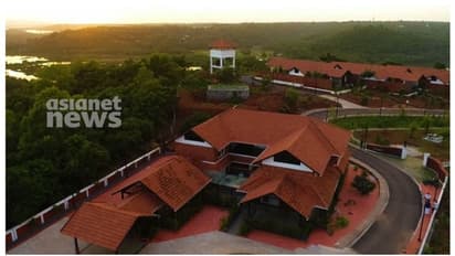 വൈദേകം റിസോർട്ട് കേസ്: അന്വേഷണം വേഗത്തിലാക്കണമെന്ന് ഹർജി; ഇഡിക്ക് നോട്ടീസ് അയച്ച് ഹൈക്കോടതി