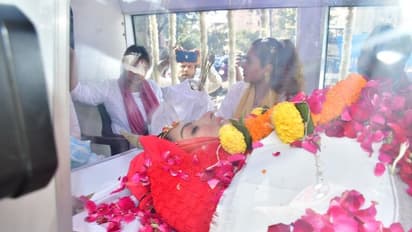 காதல் முறிவு: தொலைக்காட்சி நடிகை துனிஷா சர்மா தற்கொலை!