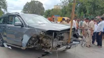 പ്രധാനമന്ത്രിയുടെ സഹോദരനും കുടുംബവും സഞ്ചരിച്ച കാര്‍ അപടകത്തില്‍പ്പെട്ടു