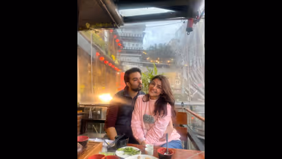 కాజల్‌కి దొంగ ముద్దు.. చూడగానే భలే కవర్‌ చేసిన గౌతమ్‌.. గ్యాపివ్వండంటూ నెటిజన్ల హాట్‌ కామెంట్స్