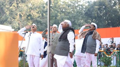 ద్వేషంతో సమాజం చీలిపోతోంది: కేంద్రంపై కాంగ్రెస్ చీఫ్ విమర్శలు