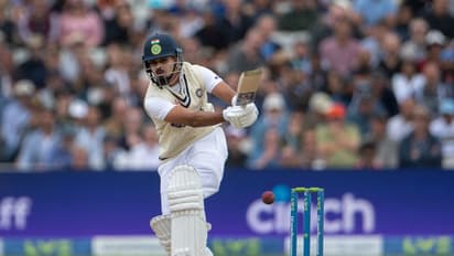 అయ్యో అయ్యర్.. రాబోయే రెండు టెస్టులకూ అనుమానమే..? అసలు బీజీటీ ఆడతాడా..?