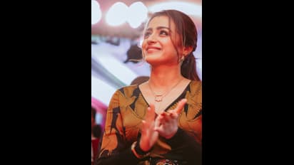 40 வயதை நெருங்கினாலும்... நாளுக்கு நாள் அழகில் தேவதையாய் மிளிரும் திரிஷா-வின் ட்ரெண்டிங் போட்டோஸ் இதோ