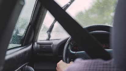 മൂത്രമൊഴിക്കാൻ വണ്ടി നിർത്തി, ഭാര്യയെ 'മറന്നുപോയി', ഭർത്താവ് സഞ്ചരിച്ചത് 150 കിലോമീറ്റർ