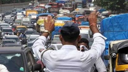 नए साल में सभी वाहनों में अनिवार्य होगा ट्रैकिंग डिवाइस, पैनिक बटन लगाए बिना नहीं मिलेगा परमिट