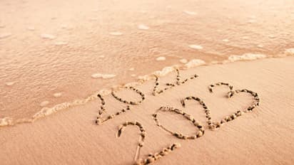 Happy New Year 2023 :  പുത്തന്‍ പ്രതീക്ഷകളുമായി 2023 ; പ്രിയപ്പെട്ടവർക്കായി ആശംസകൾ നേരാം 