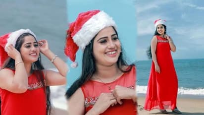 ക്രിസ്‍മസ് ആഘോഷങ്ങൾ അവസാനിപ്പിക്കാതെ നടി ജിസ്‌മി, ചിത്രങ്ങൾ