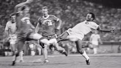 Remembering King Pele enjoying 'beautiful game' with school children in Delhi