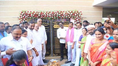 దుబ్బాక హబ్సిపూర్లో ఉద్రిక్తత: బీఆర్ఎస్, బీజేపీ శ్రేణుల మధ్య తోపులాట