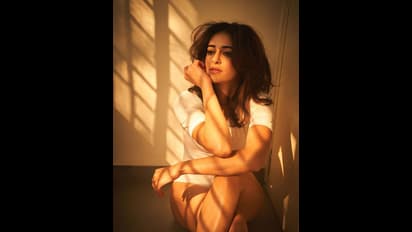 ಅನನ್ಯಾ ಪಾಂಡೆ ಬೋಲ್ಡ್ ಅವತಾರಕ್ಕೆ ದಂಗಾದ ಫ್ಯಾನ್ಸ್; ಪ್ಯಾಂಟ್ ಹುಡುಕುತ್ತಿರುವ ನೆಟ್ಟಿಗರು 